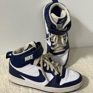 Nike Court Borough Mid 2 Kids Sneakers Blue White High Top Lace-Up size 6Y